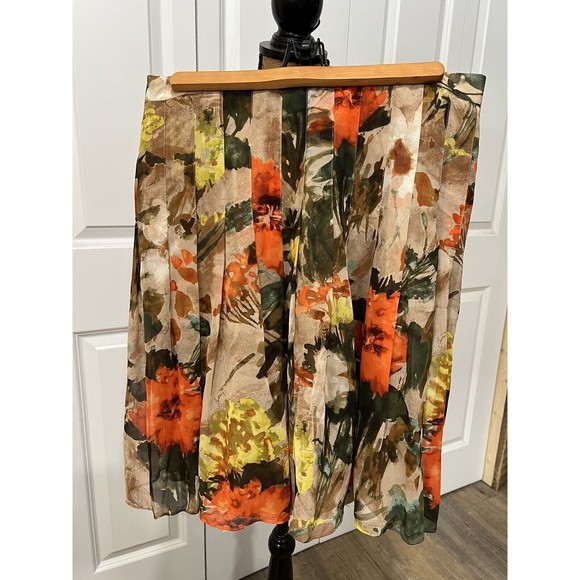 Burberry Silk Floral Pattern Pleated Skirt Size 12